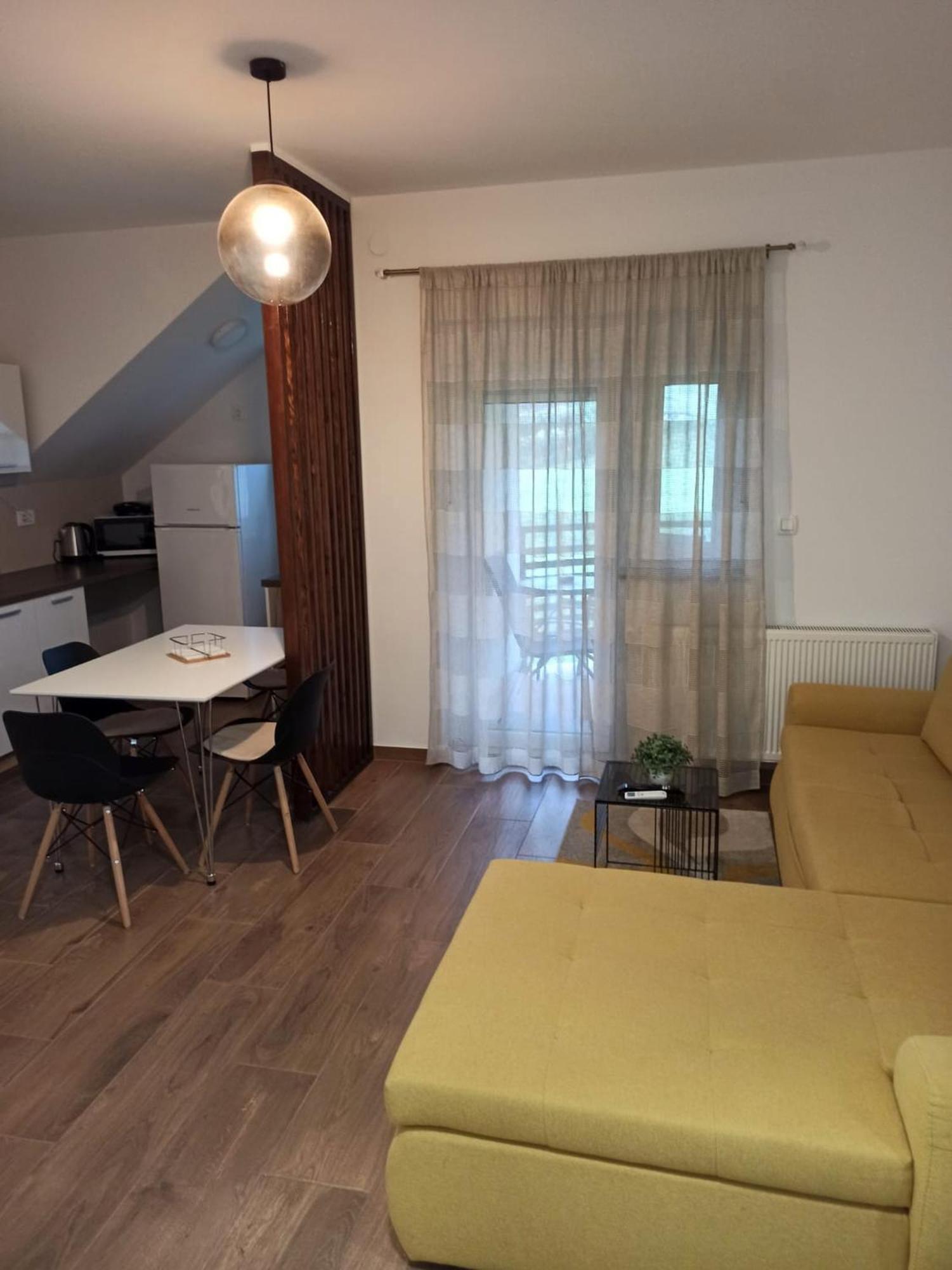 רקוביצה Apartmani Leptir מראה חיצוני תמונה